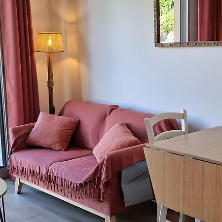 Chaleureux Avec Terrasse à - Parking Privé - Fr-1-604-56
